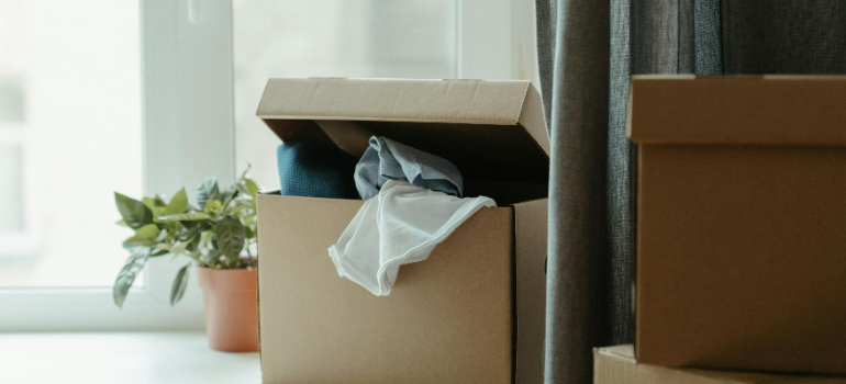 a box ready to be handed out to movers Alamo Heights TX offers