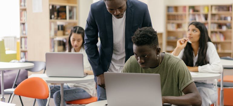 Students in the classroom using laptops 