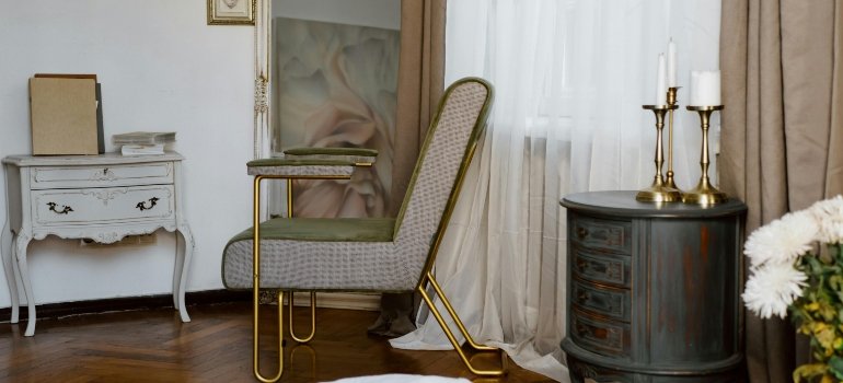 Vintage furniture in a living room