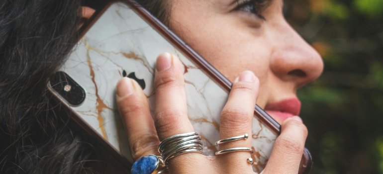 Person contacting movers New Braunfels TX​ has 