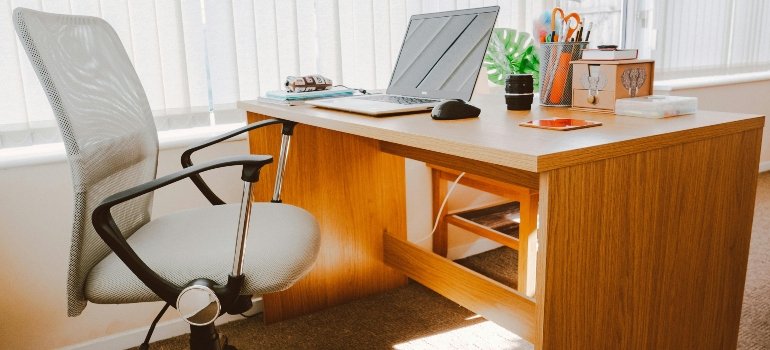 desk and chair in the office